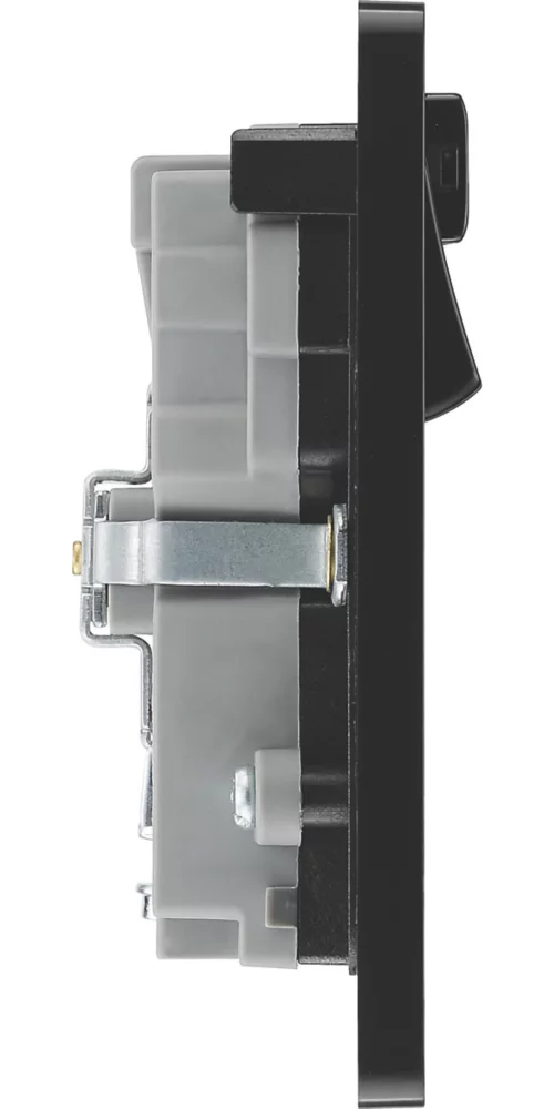 British General Evolve 13A 2-Gang SP Switched Double Socket With WiFi Extender + 2.1A 1-Outlet Type A USB Charger Black With Black Inserts - Image 6