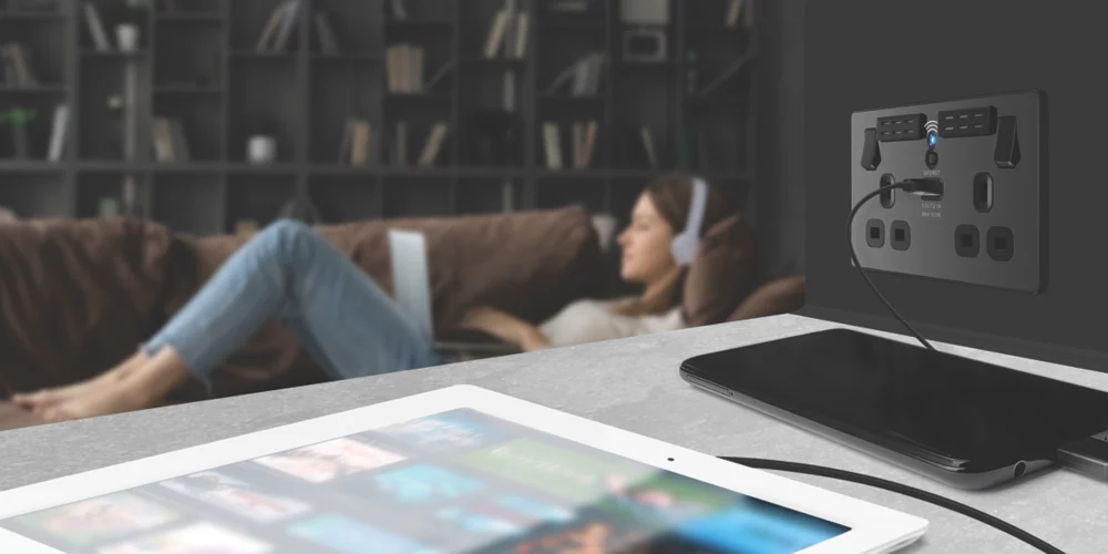 British General Evolve 13A 2-Gang SP Switched Double Socket With WiFi Extender + 2.1A 1-Outlet Type A USB Charger Black With Black Inserts - Image 7