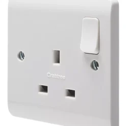 Crabtree Instinct 13A 1-Gang SP Switched Socket White