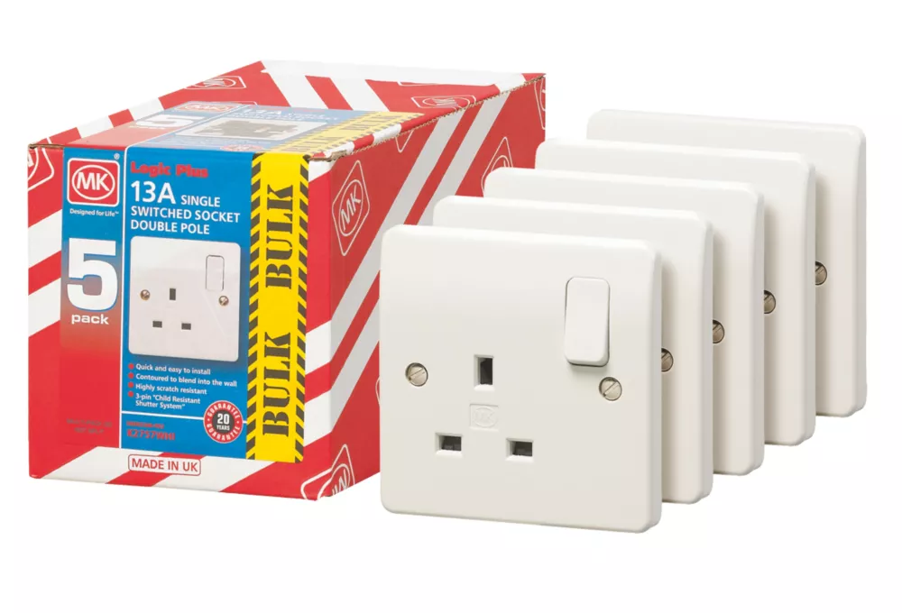 MK Logic Plus 13A 1-Gang DP Switched Plug Socket White 5 Pack - Image 3