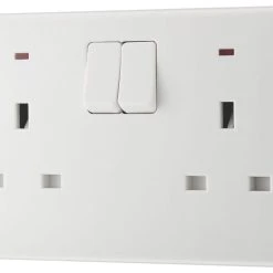 British General 800 Series 13A 2-Gang SP Switched Power Socket White With LED