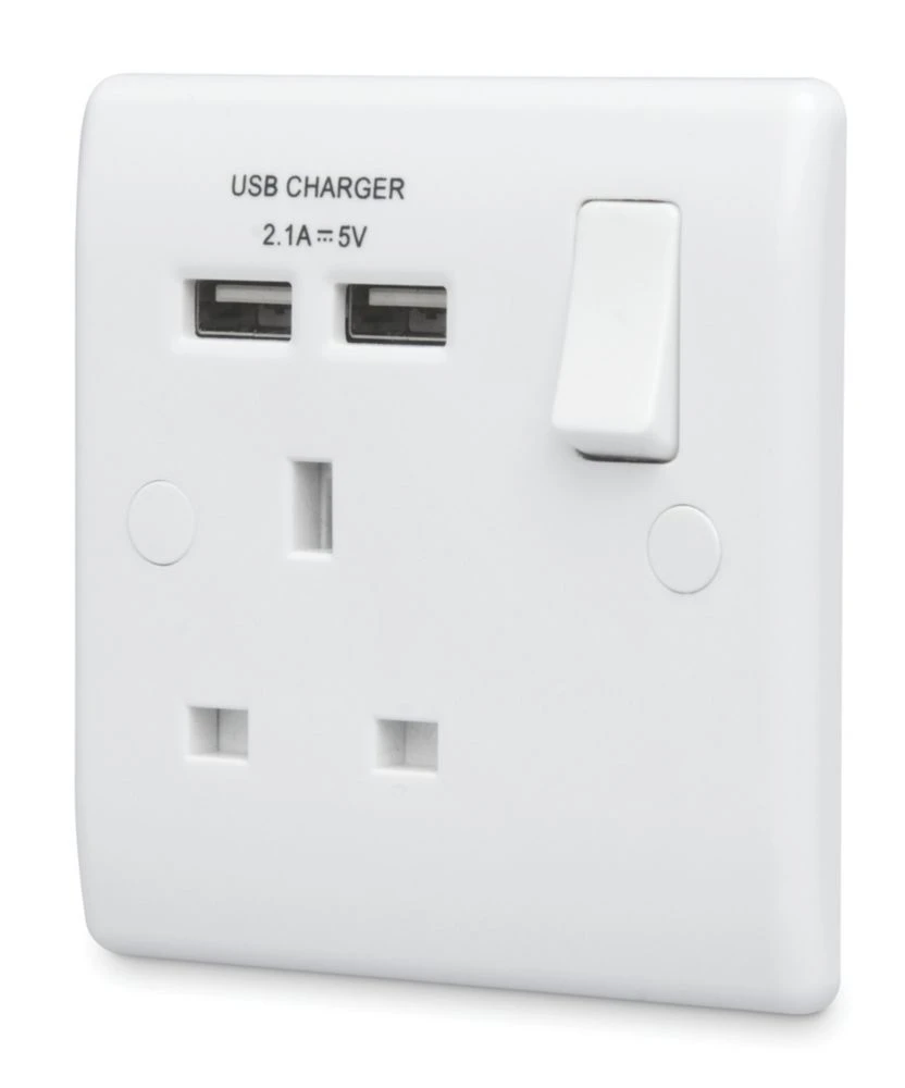 British General 800 Series 13A 1-Gang SP Switched Socket + 2.1A 2-Outlet Type A USB Charger White