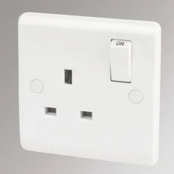LAP 13A 1-Gang DP Switched Plug Socket White