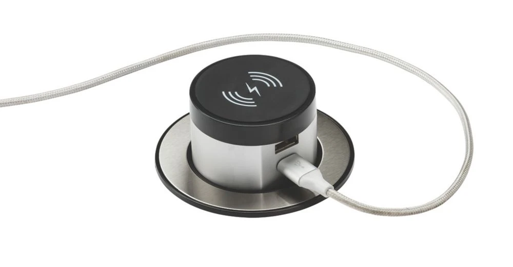 Knightsbridge SK0015 4.0A 2-Outlet Type A & C Pop-Up USB Charger Brushed Chrome - Image 6